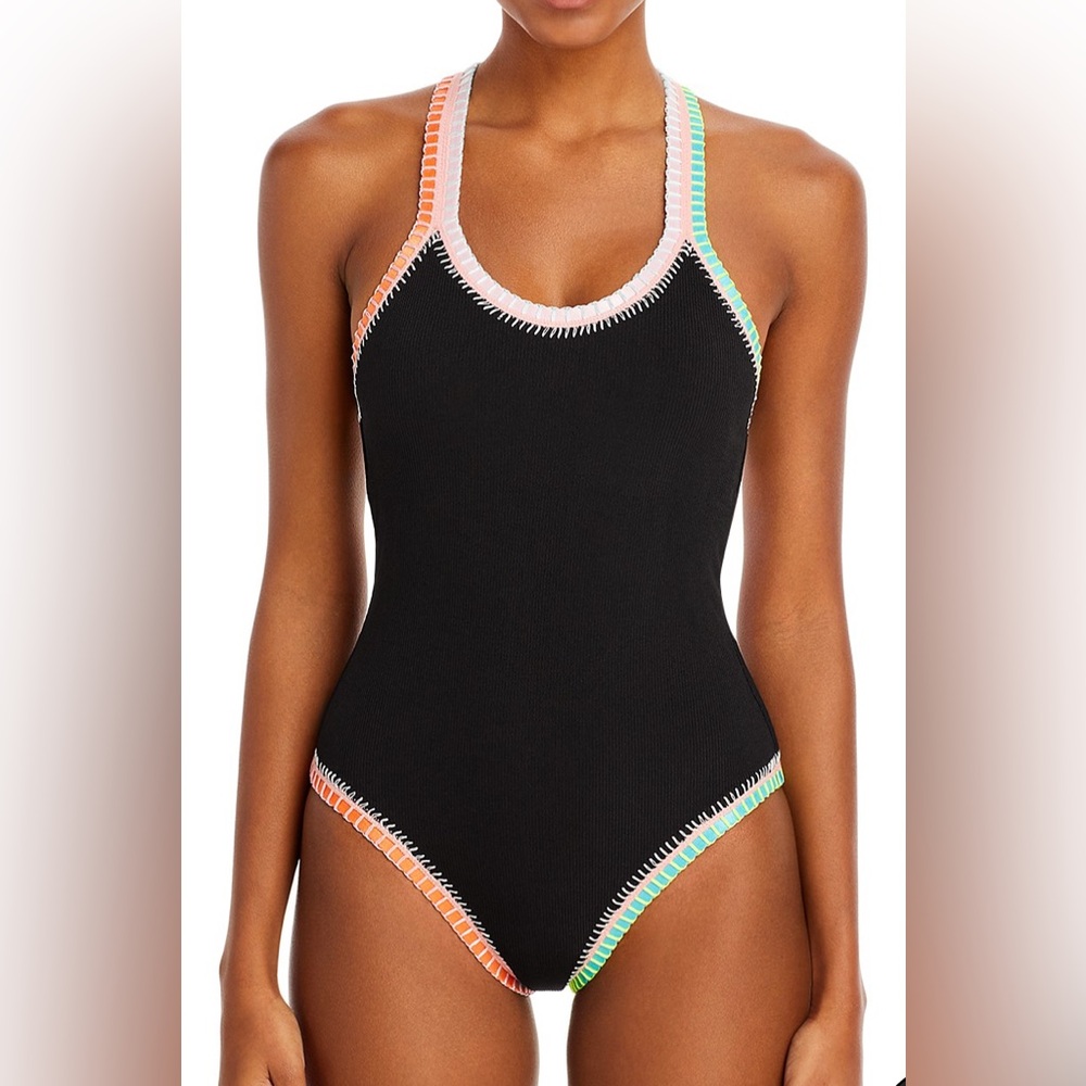 PLATINUM INSPIRED BY SOLANGE FERRARINI
Crochet Trim Swimsuit size small